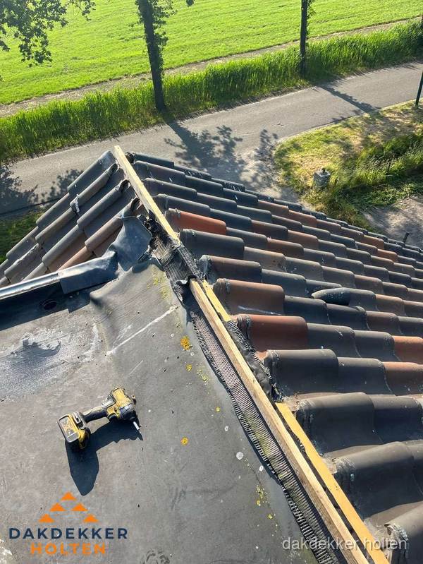 Kosten dakgoot vervangen: werkzaamheden aan dakrand in Holten Kosten dakgoot vervangen: werkzaamheden aan dakrand in Holten