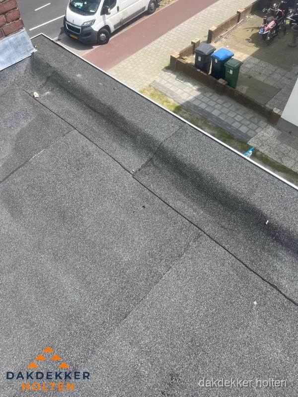 Kosten dakisolatie: plat dak met bitumen dakbedekking in Holten