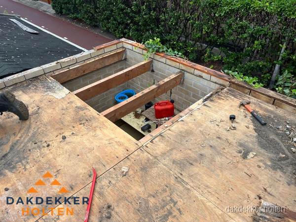Plat dak vervangen met open constructie in Holten Plat dak vervangen met open constructie in Holten