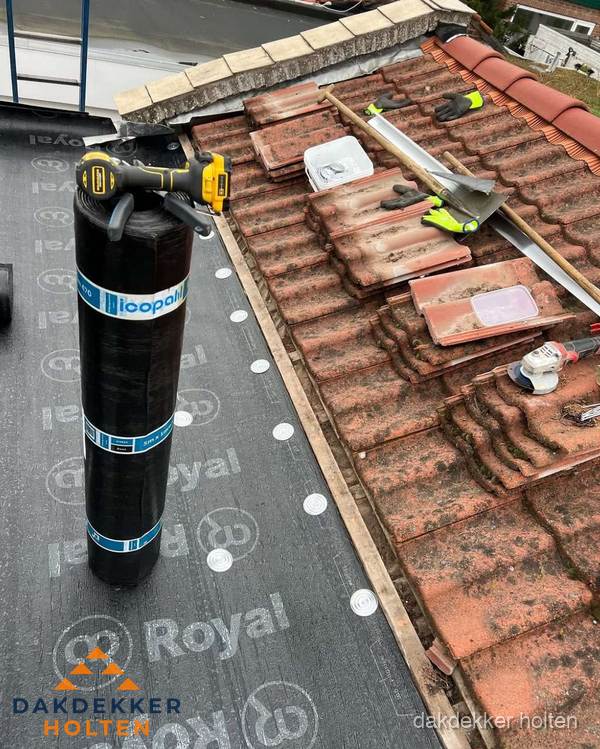 Dakschade herstel: pannendak renovatie in Holten Dakschade herstel: pannendak renovatie in Holten