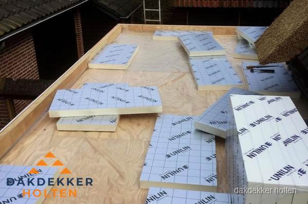PIR isolatieplaten leggen op plat dak in Holten PIR isolatieplaten leggen op plat dak in Holten